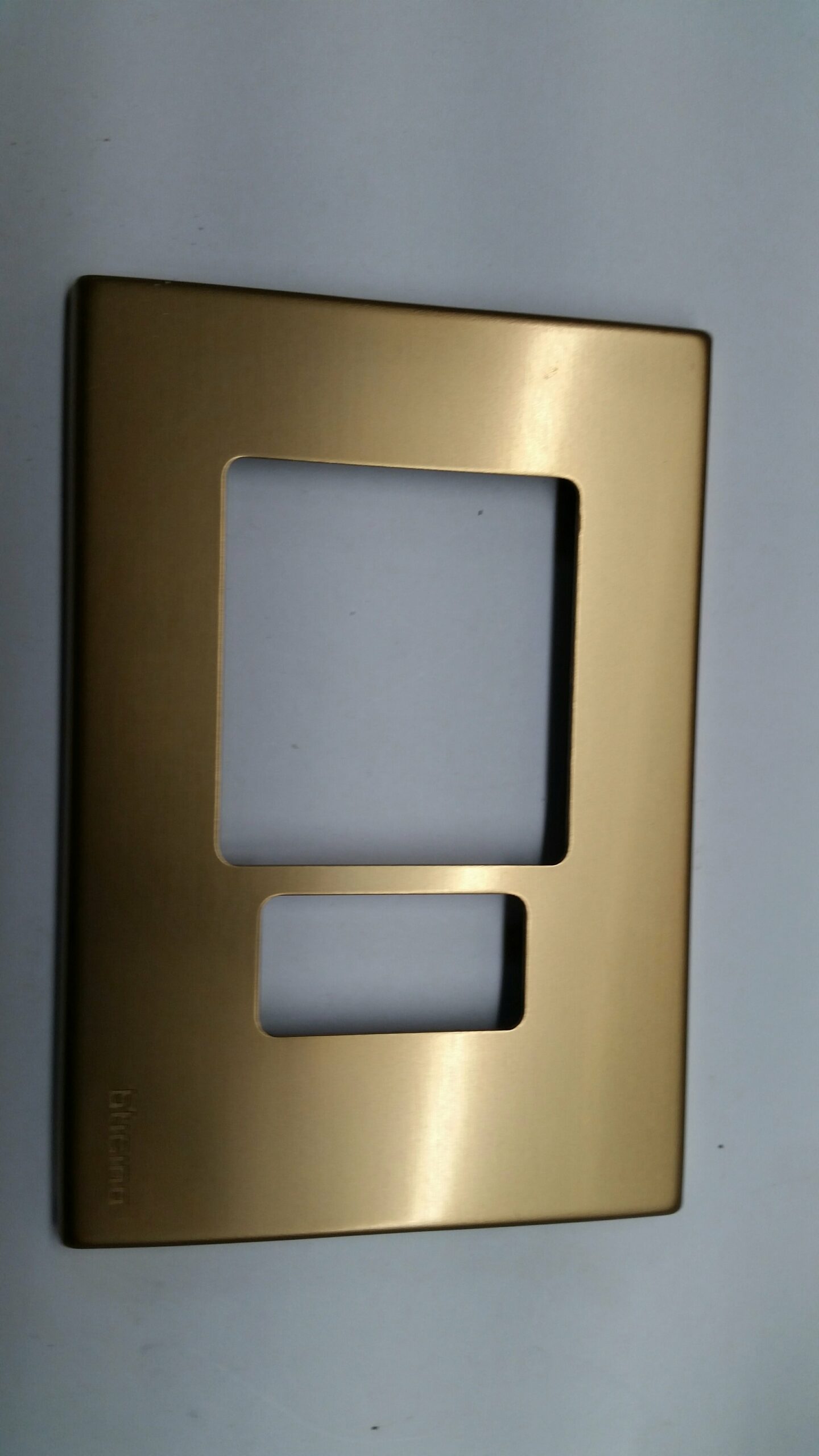 BTICINO 503/41NB Placca BTICINO Magic per 503 1 posto quadrato +1 bronzo