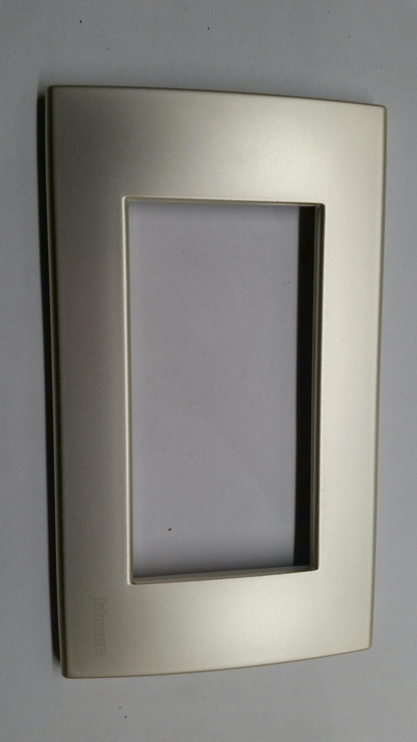 BTICINO N4804SA Placca BTICINO Living Light alluminio naturale 4 posti