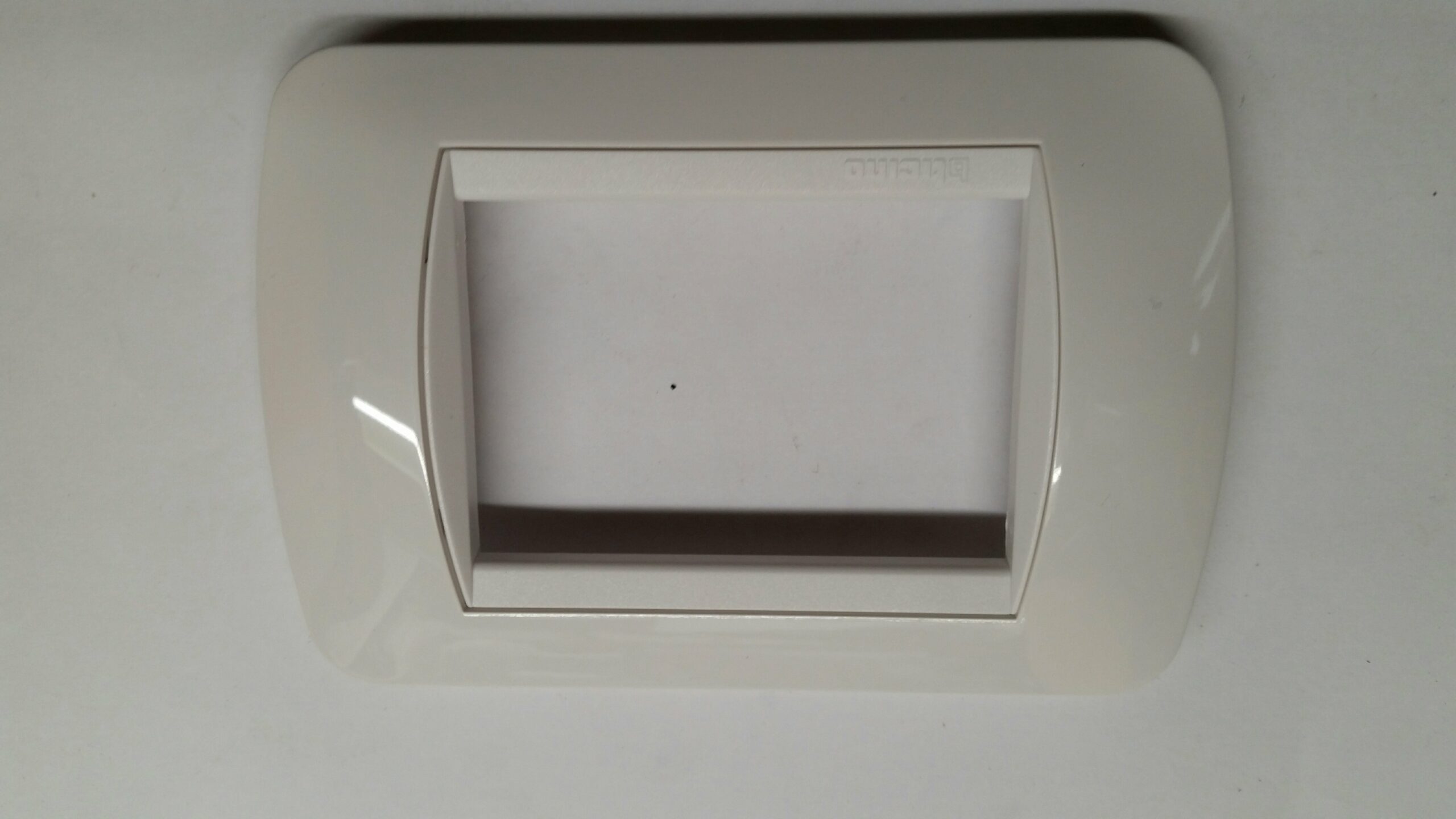 BTICINO L4803BI Placca BTICINO Living Light International 3 posti plastica bianca