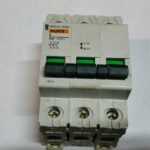 MERLIN GERIN SCHNEIDER 15015 Interruttore magnetotermico MERLIN GERIN 63A 6kA 3 poli
