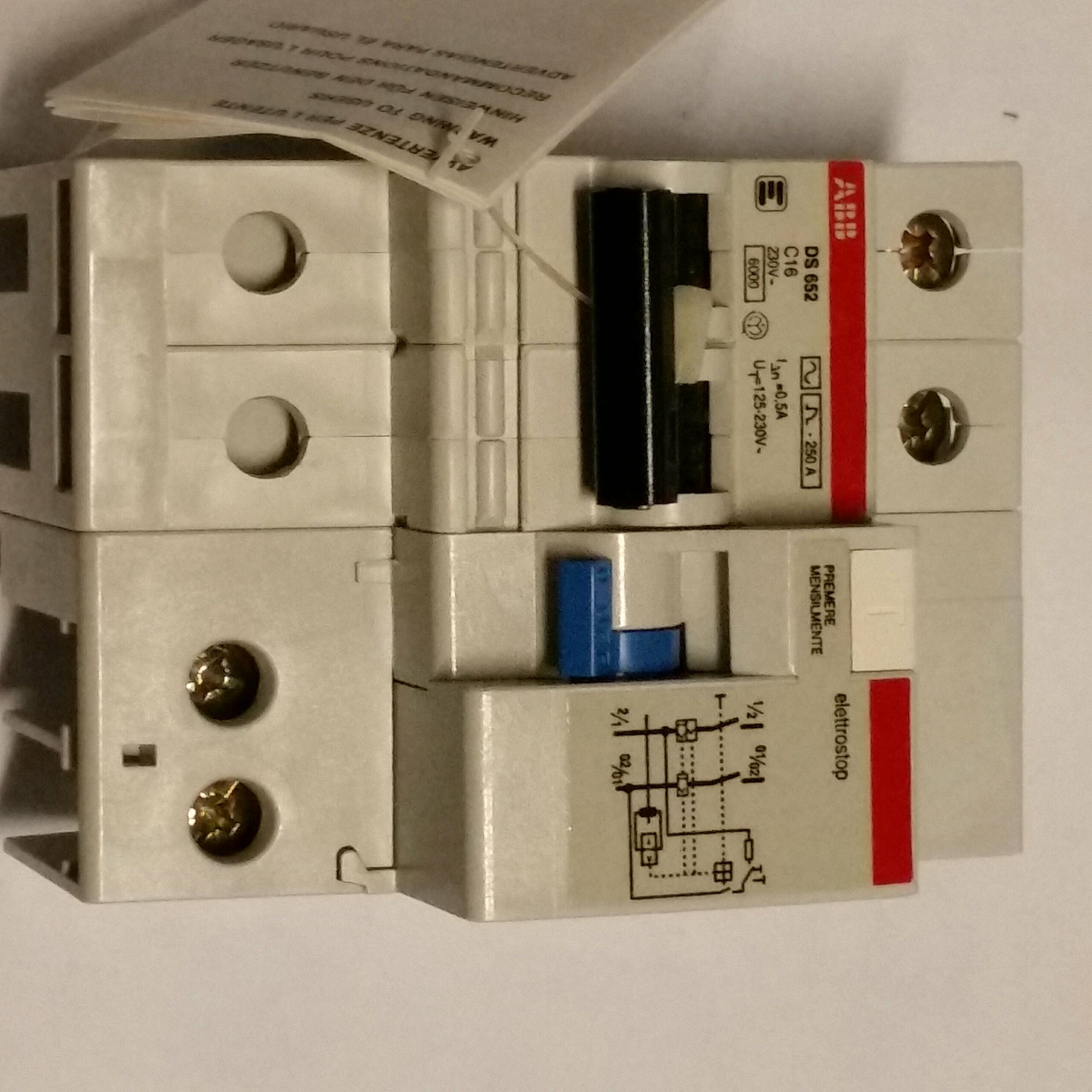 ABB EY 073 9 Interruttore magnetotermico differenziale ABB C16 0,5A