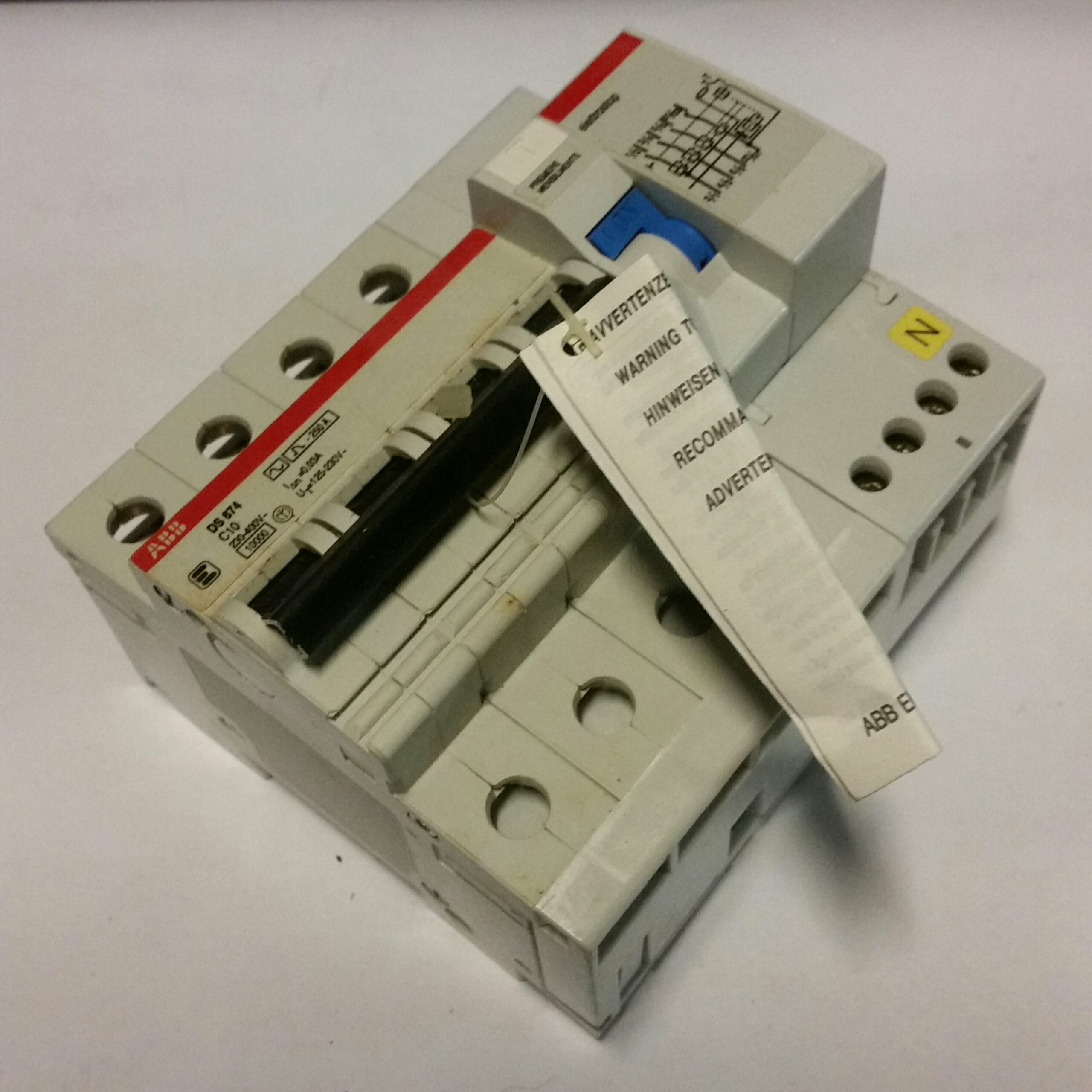 ABB EY2628 ABB interruttore differenziale magnetotermico 10A 4P