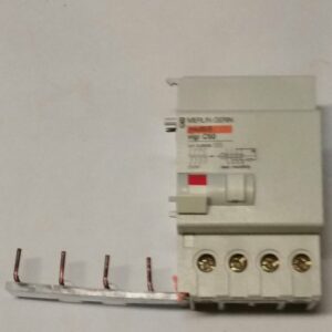 Blocco differenziale MERLIN GERIN  25A 300mA 4P