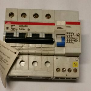 Interruttore magnetotermico differenziale ABB  C10 0,03A 4P corr.puls.