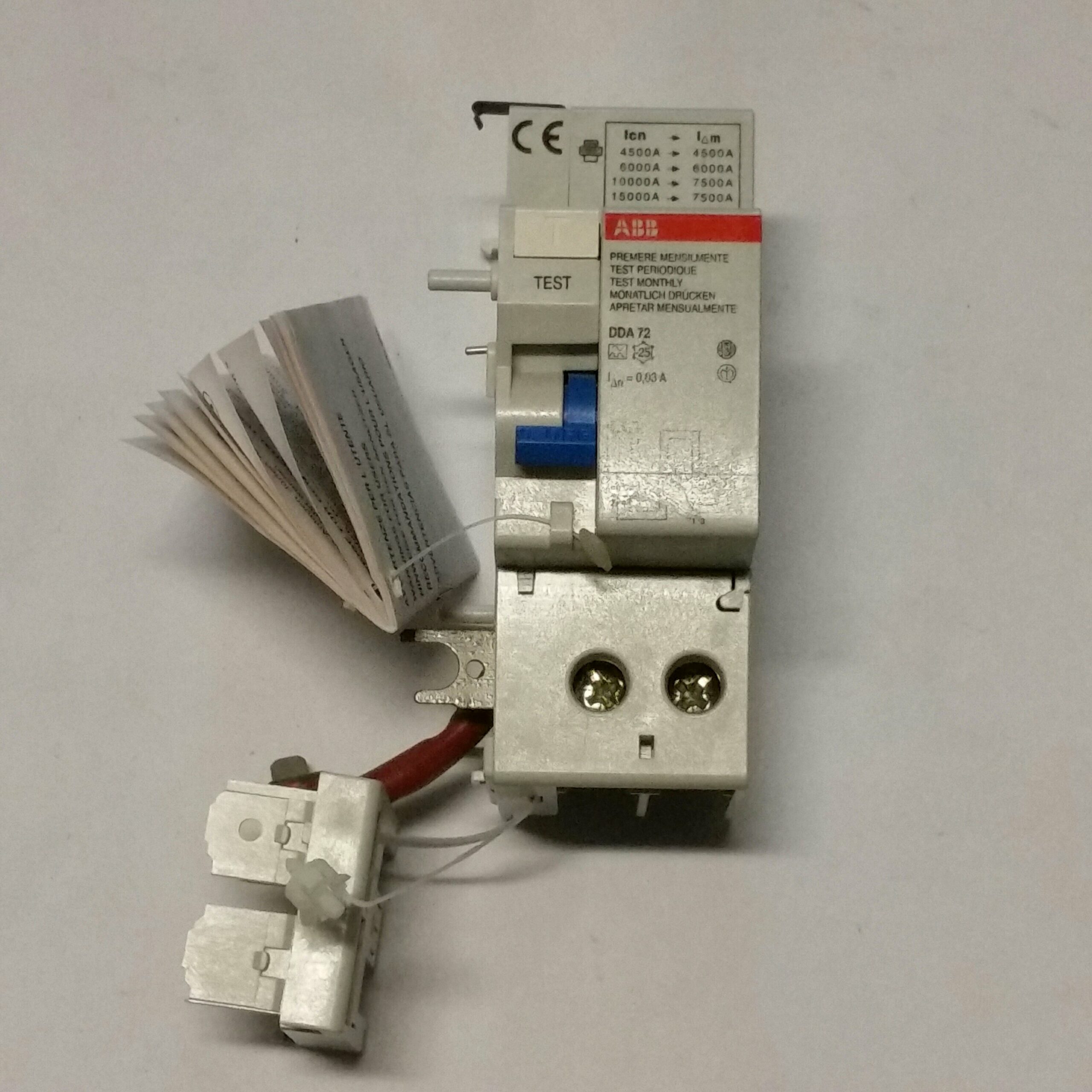 ABB EY 892 2 Blocco differenziale ABB max 63A 0,03A 2P