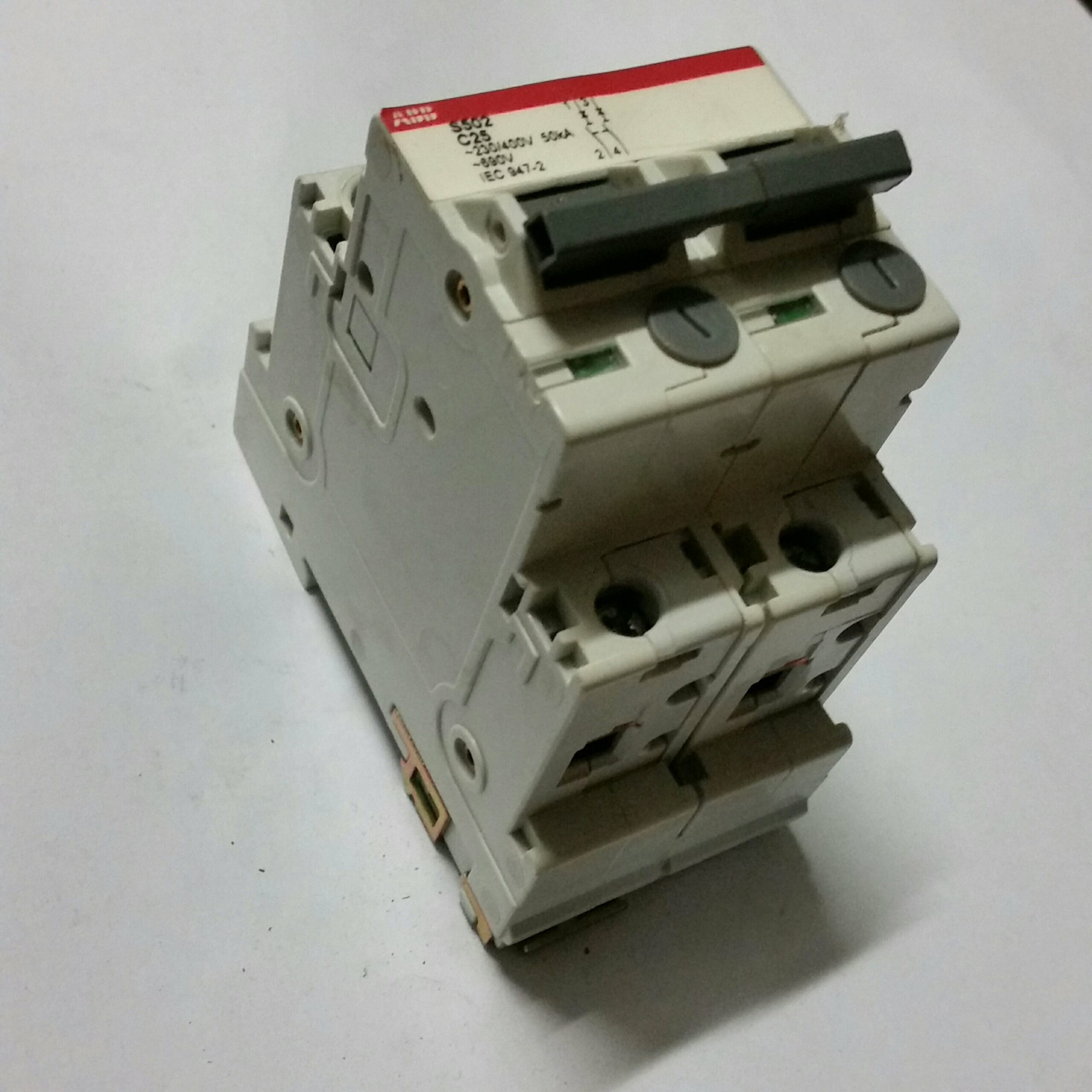 ABB EY 115 6 Interruttore Automatico C25 2P