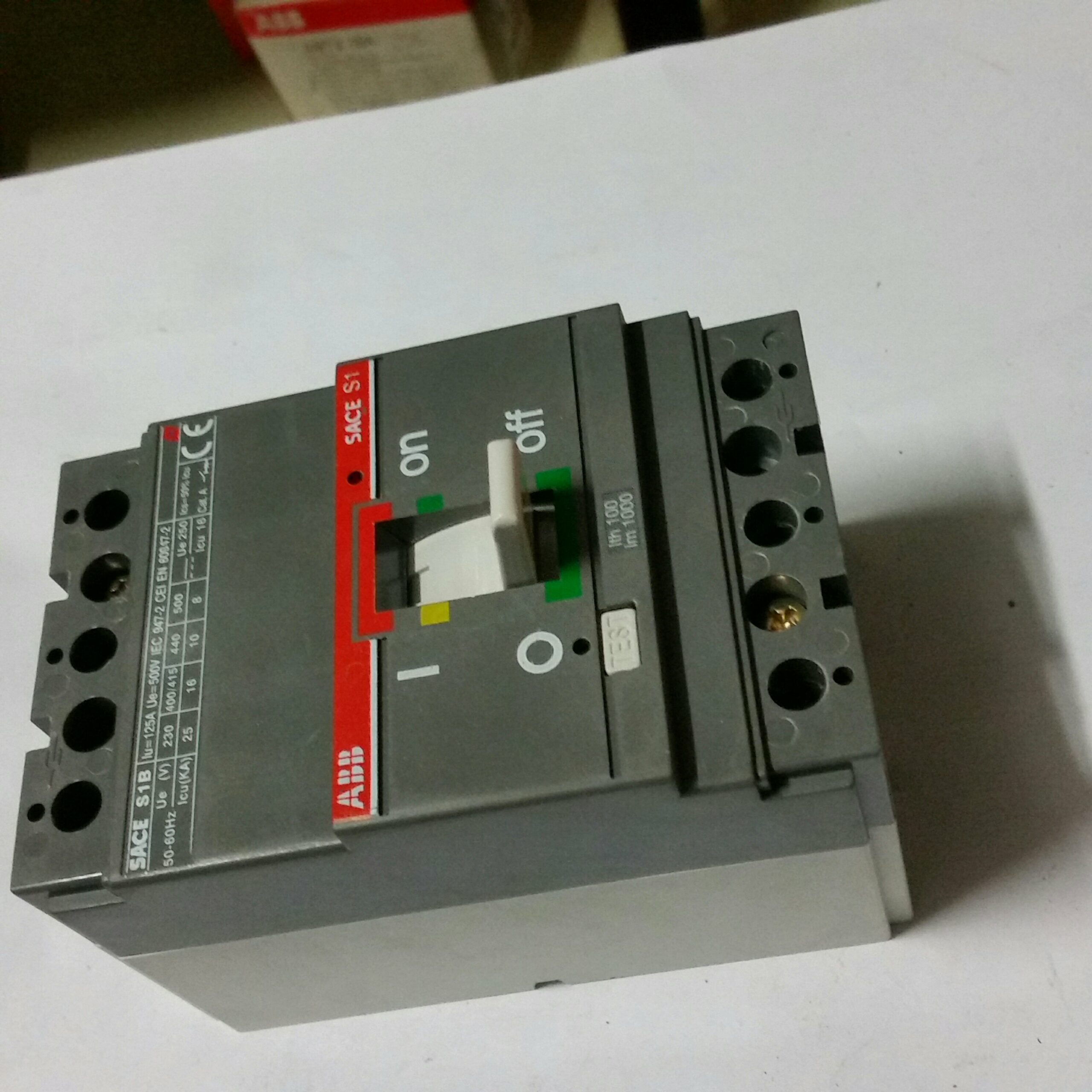 ABB 1SDA000022R1 Sganciatore ABB 3P - Sace isomaxs1b125