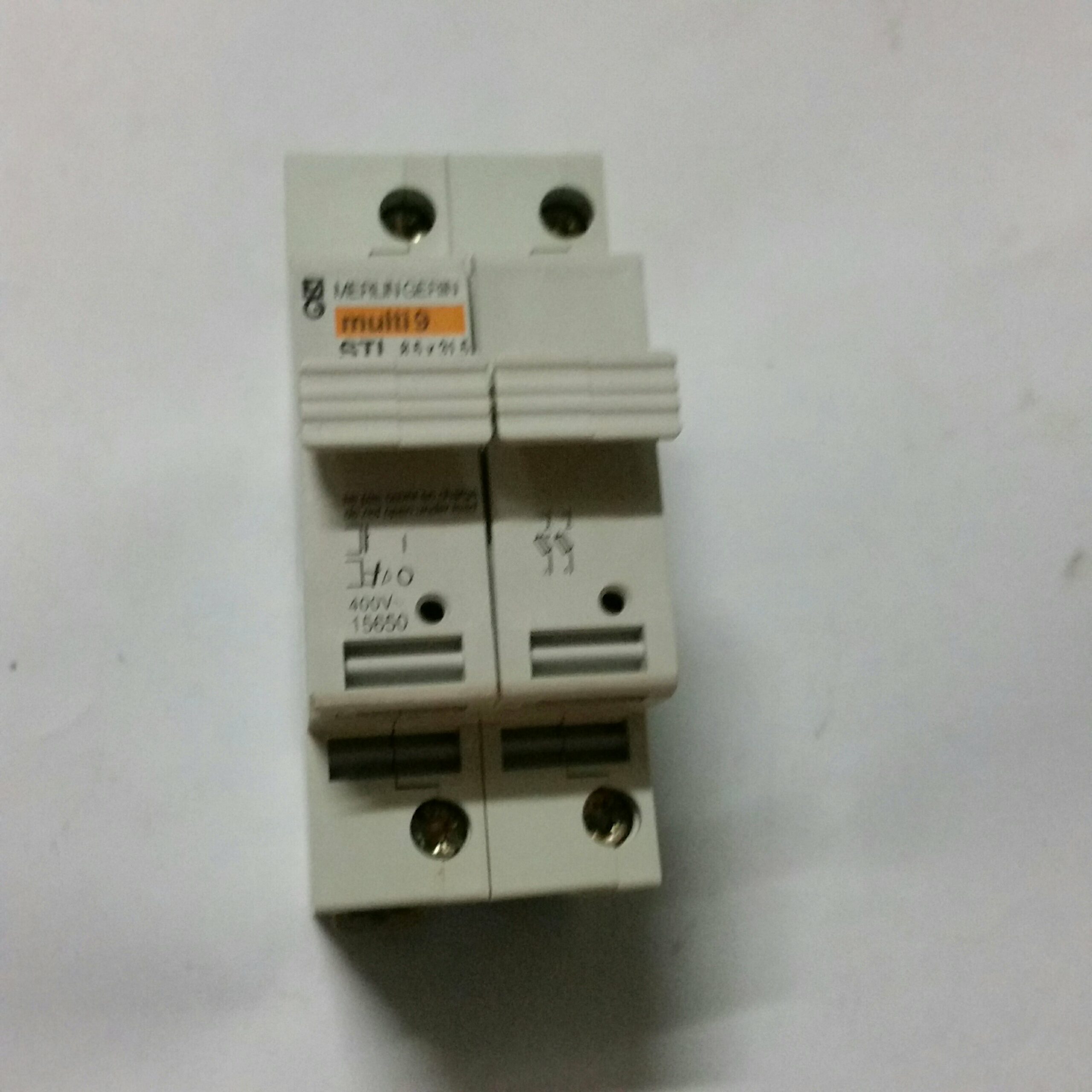 MERLIN GERIN SCHNEIDER 15650 Portafusibili per barra din 8,5x31,5 2P