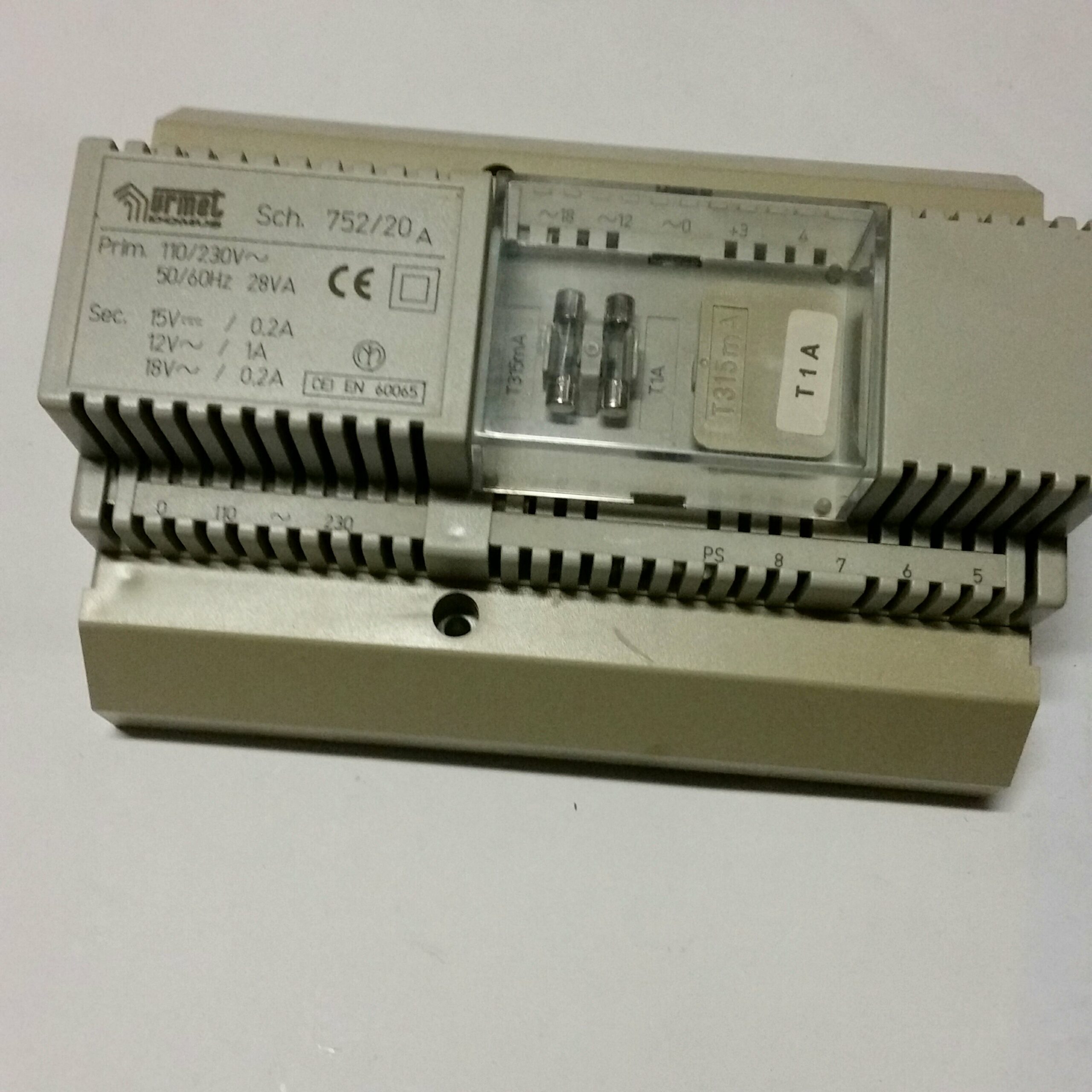 URMET 752/20 Alimentatore per bicanale
