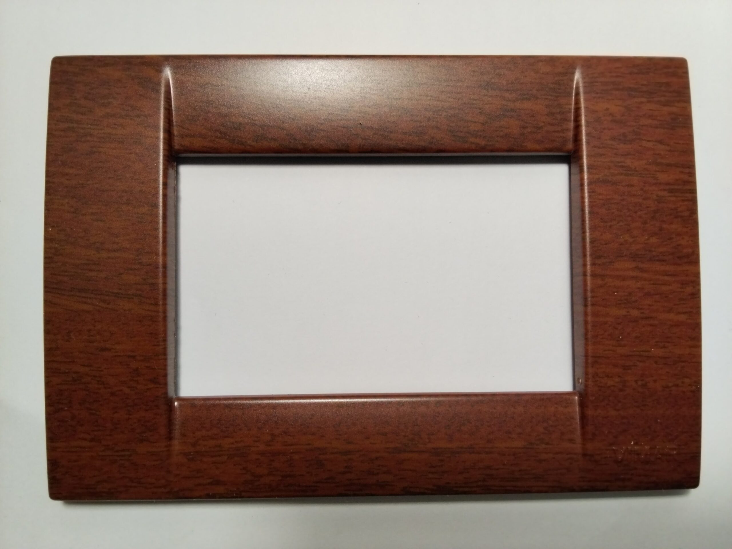 VIMAR Idea classica VIW16743.43 in tecnopolimero 3 posti, makoré - immagine 2